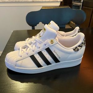 Adidas superstars